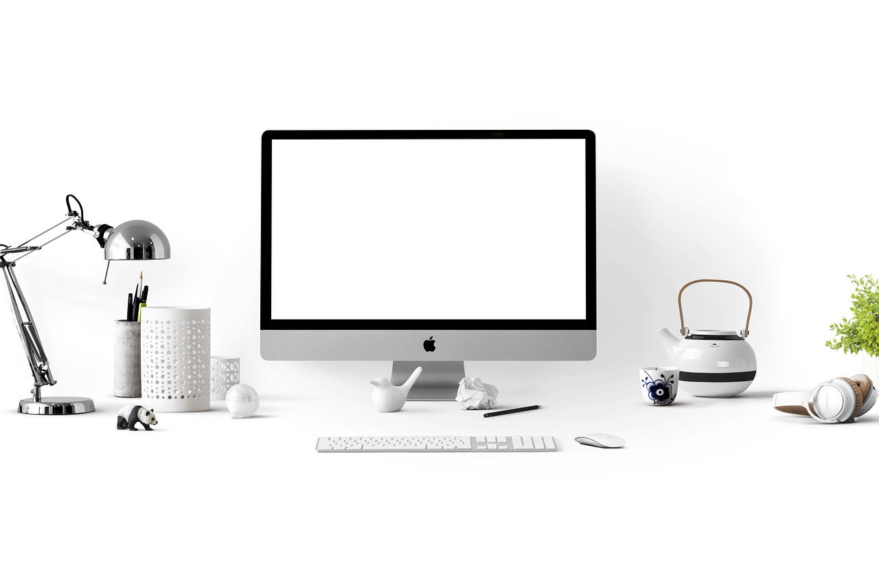 8 geniale Ideen deinen Schreibtisch zu organisieren