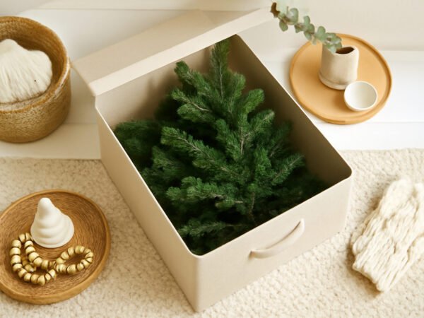 Künstlichen Weihnachtsbaum richtig verstauen in 6 Schritten